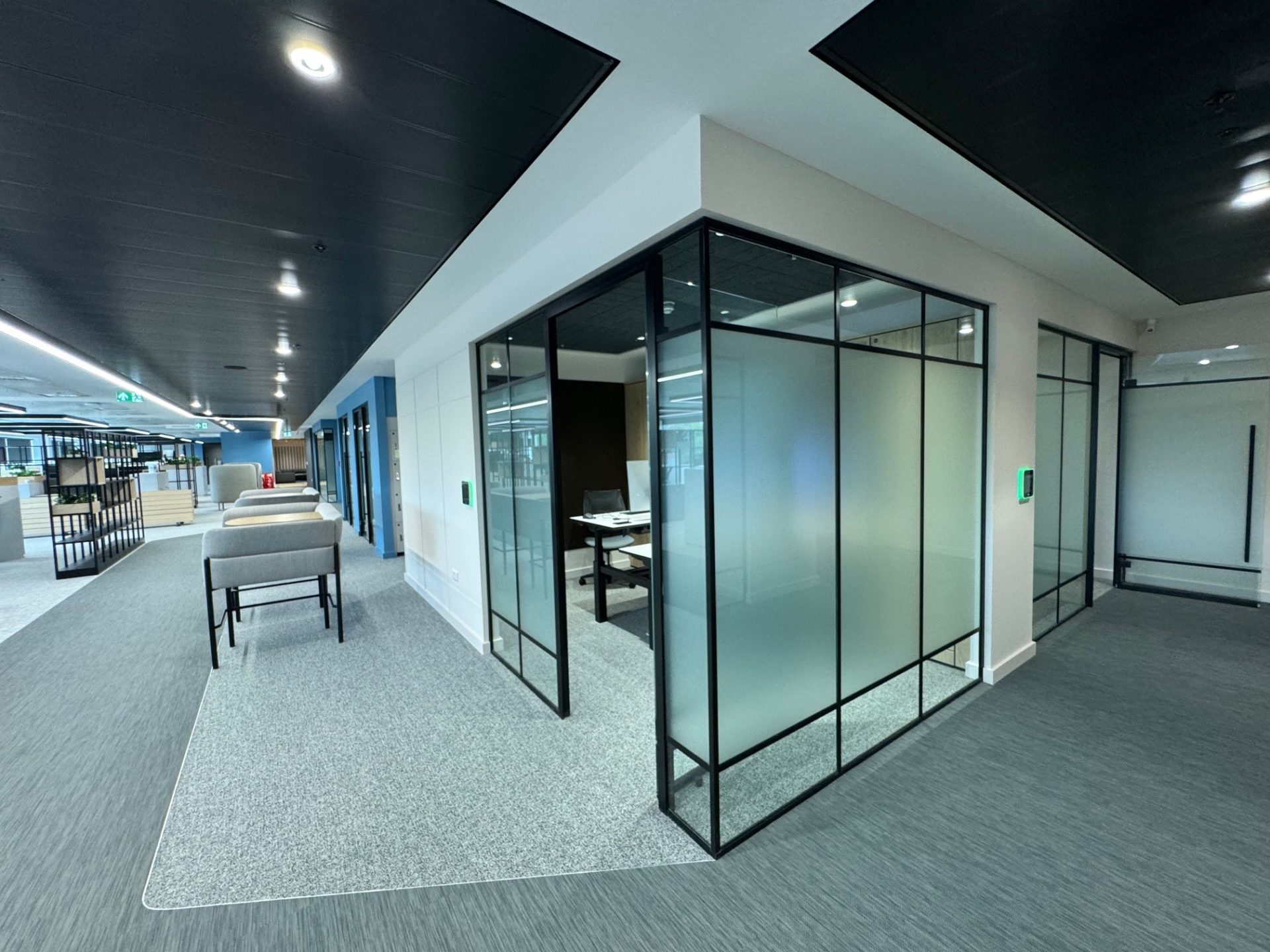 Glass partition